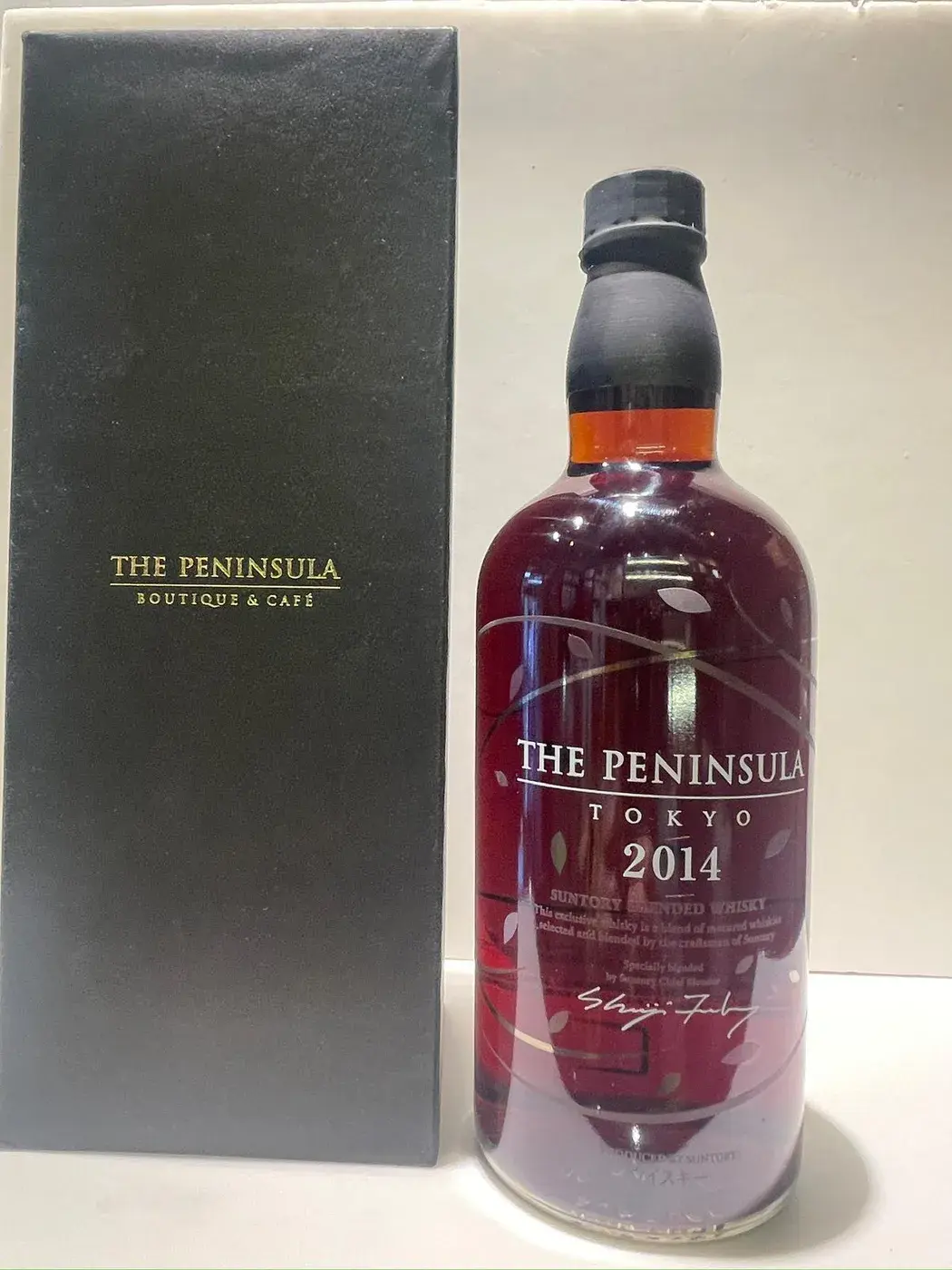 The Peninsula Tokyo Suntory Blended Whisky 43.0 abv 2014 (1 BT70) — Peninsula, Japan